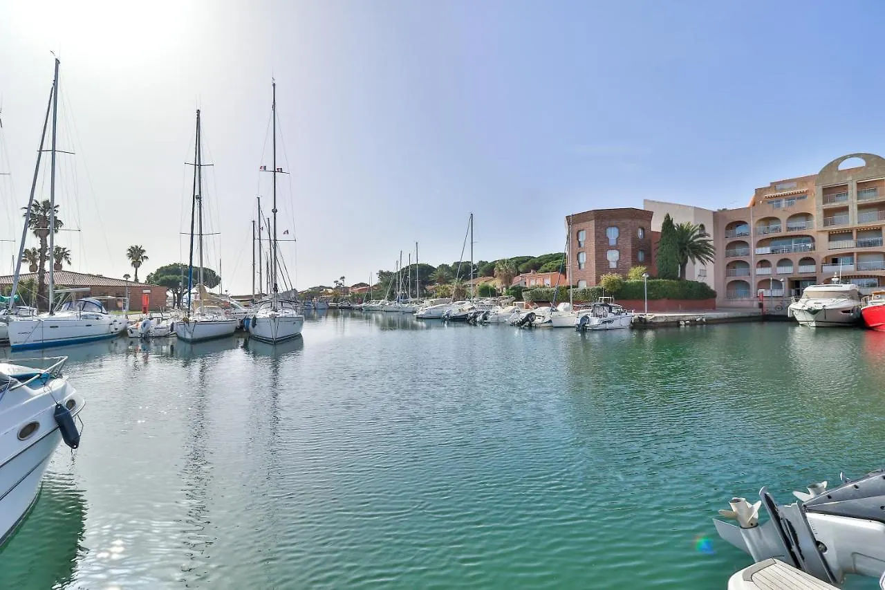 Studio Hyeres Port フランス